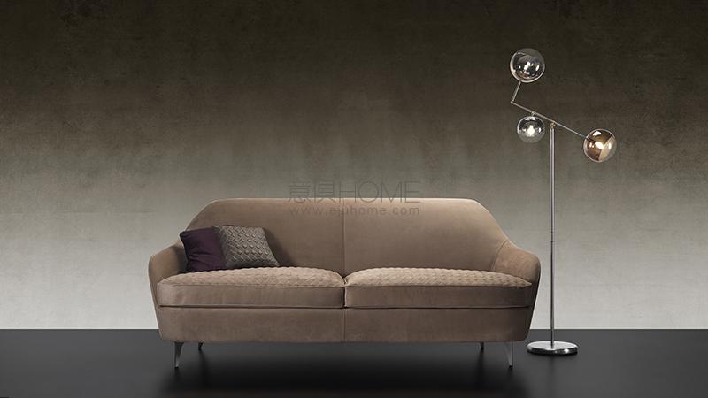 NUVOLA SOFA 多人沙发